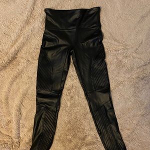 Motto black faux leather leggings